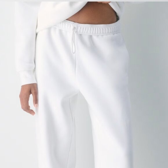 Aritzia TNA Cozy Sweatfleece Boyfriend Boxy Zip Hoodie and Sweatpants set - Picture 4 of 14